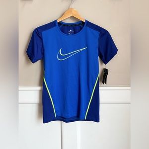 🧵NWT Nike Dri Fit T-shirt